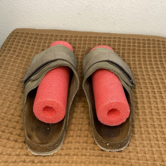 Birkenstock Oita Women's Size US 9 EU 40 Beige Antique Suede Slides Sandals - Picture 4 of 9